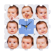 Quadratische Fotopuzzle-Wanduhr selbst gestalten (Neun Fotos)