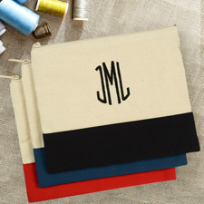 Schwarze Personalisierte Kosmetiktasche Bestickt drei Buchtaben 19,1 x 22,9 cm