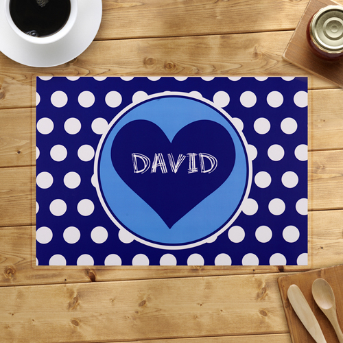 Herz mit weißen Punkten in Blau Personalisierte Platzdeckchen