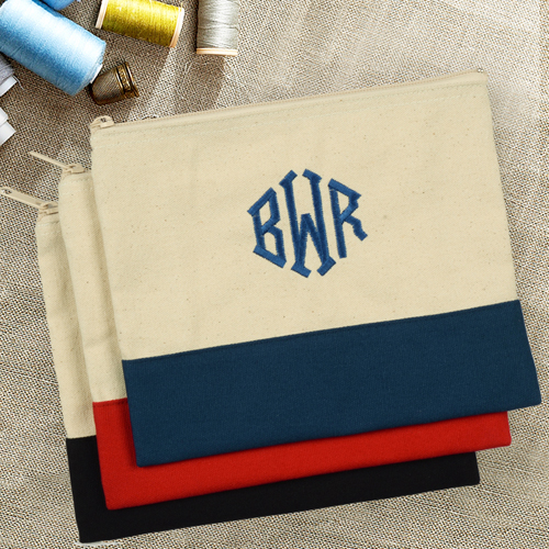 Dunkelblaue Personalisierte Kosmetiktasche Bestickt drei Buchtaben 19,1 x 22,9 cm